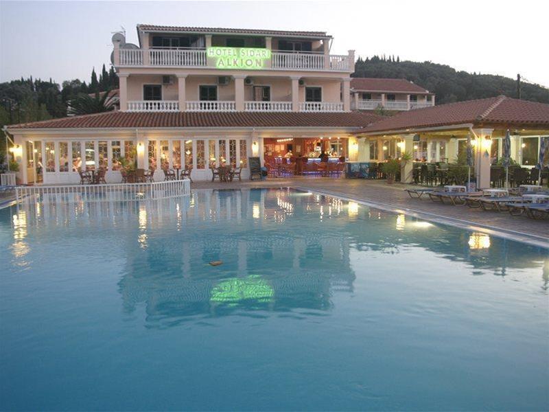 Alkyon Beach Hotel Агиос Георгиос Пагон Екстериор снимка